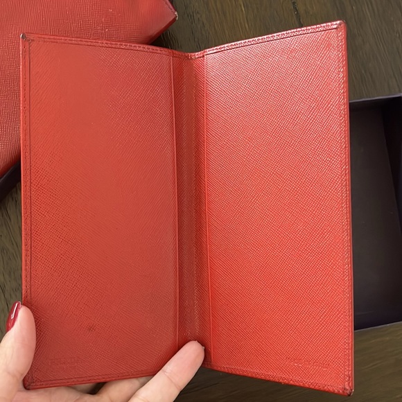 Prada Saffiano Red Wallet & Check cover - Picture 7 of 8